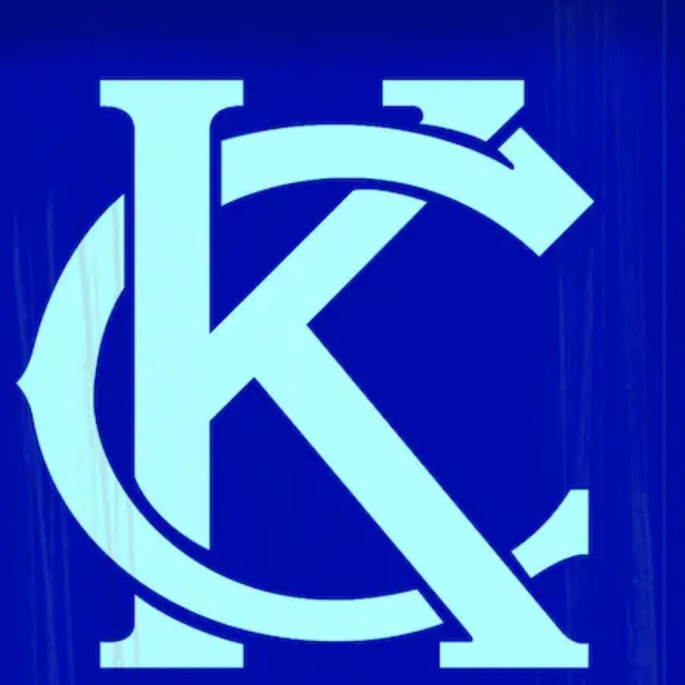 Meet your Posher, Leo